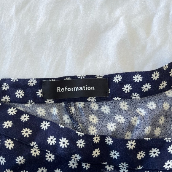 Reformation button tie midi skirt with daisies - Picture 3 of 4